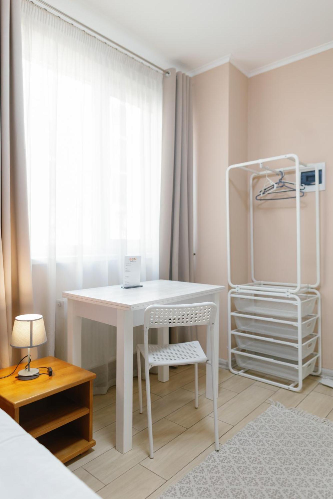 Bonapart Lviv Luaran gambar