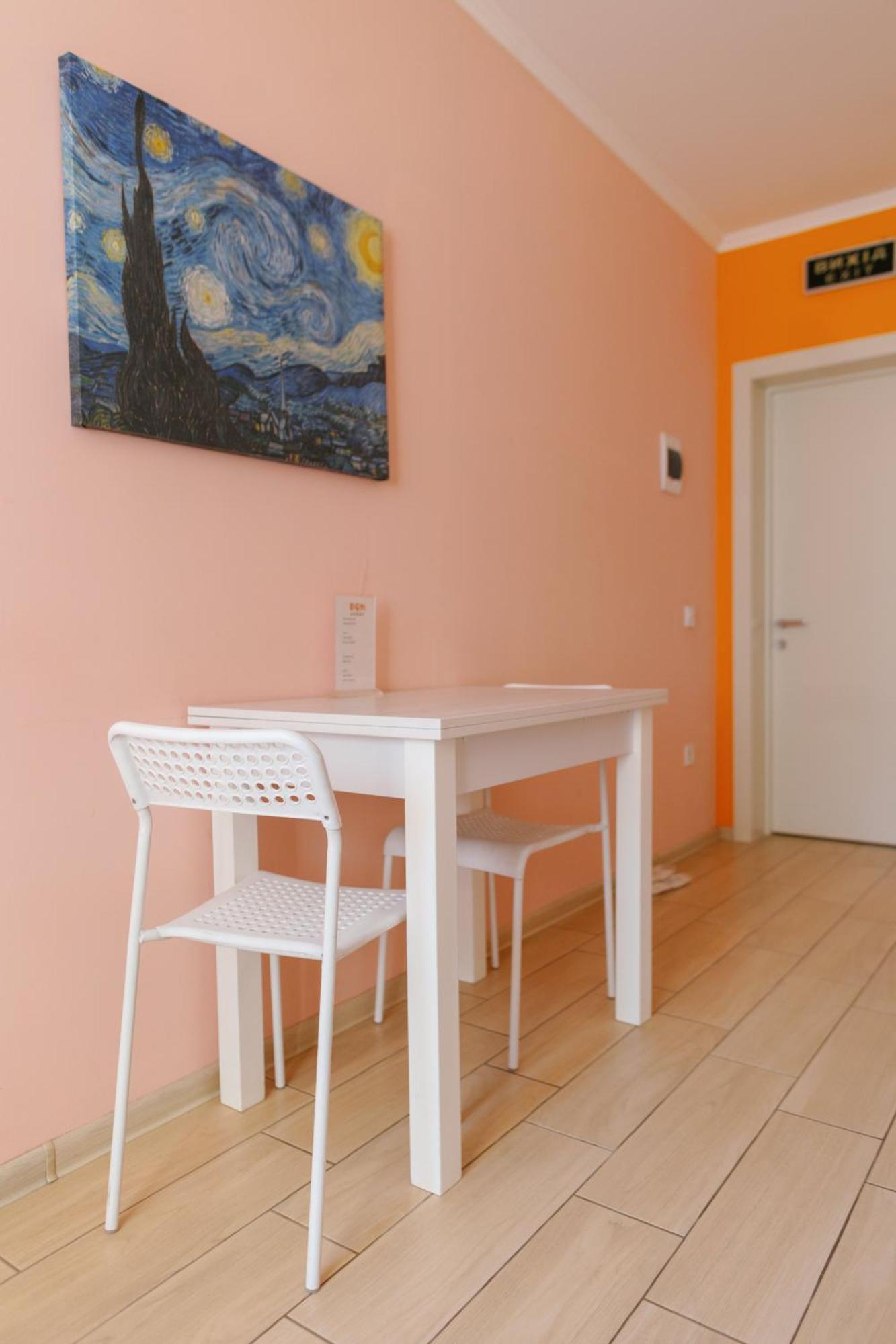 Bonapart Lviv Luaran gambar